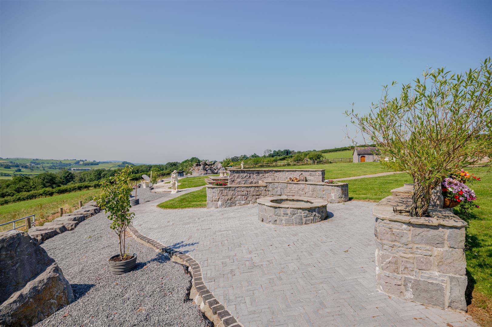 Pen Y Banc, Llangyndeyrn, Kidwelly, SA17 5ES